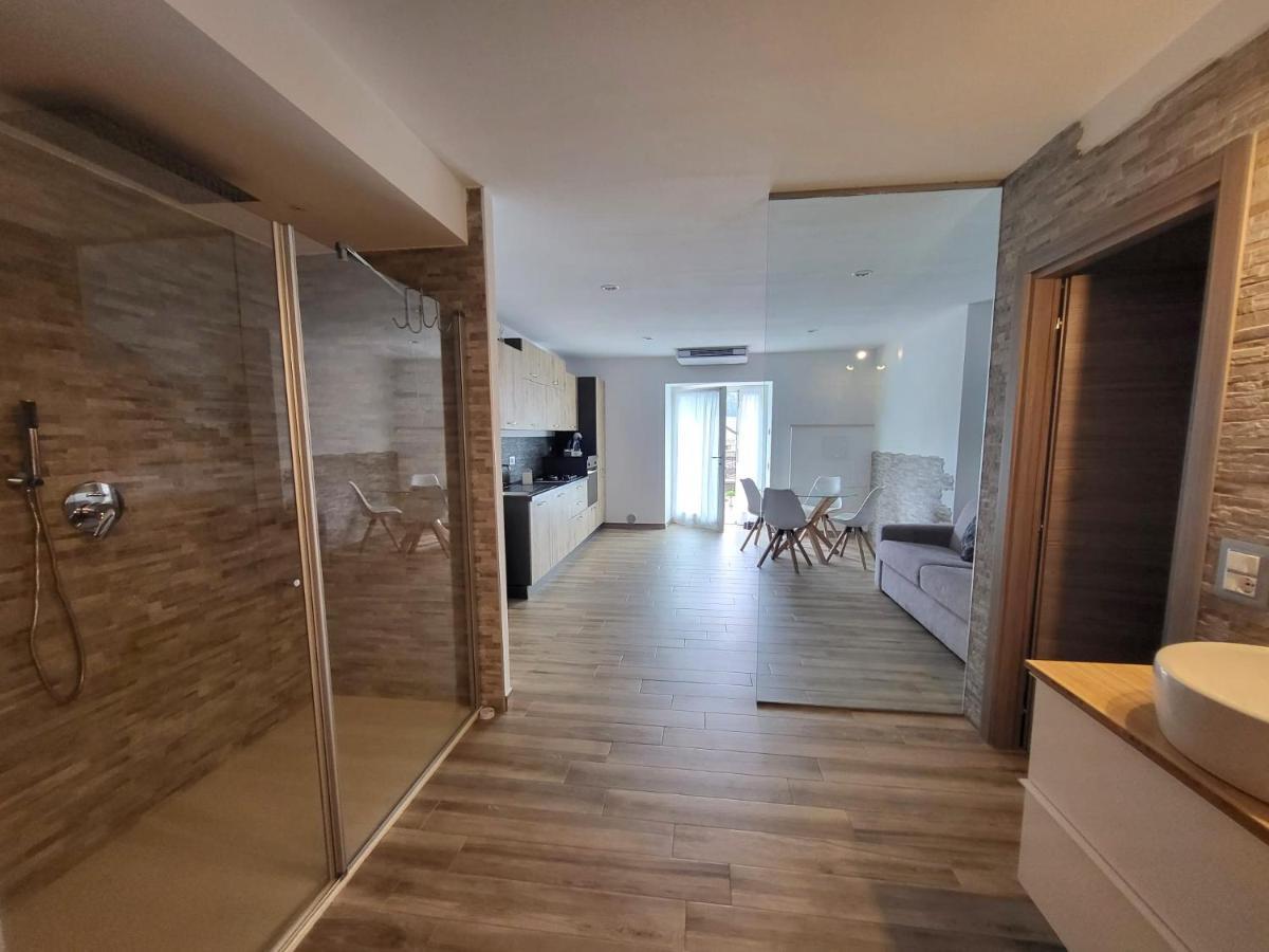 Residenza Al Castello Appartement Enguiso Buitenkant foto