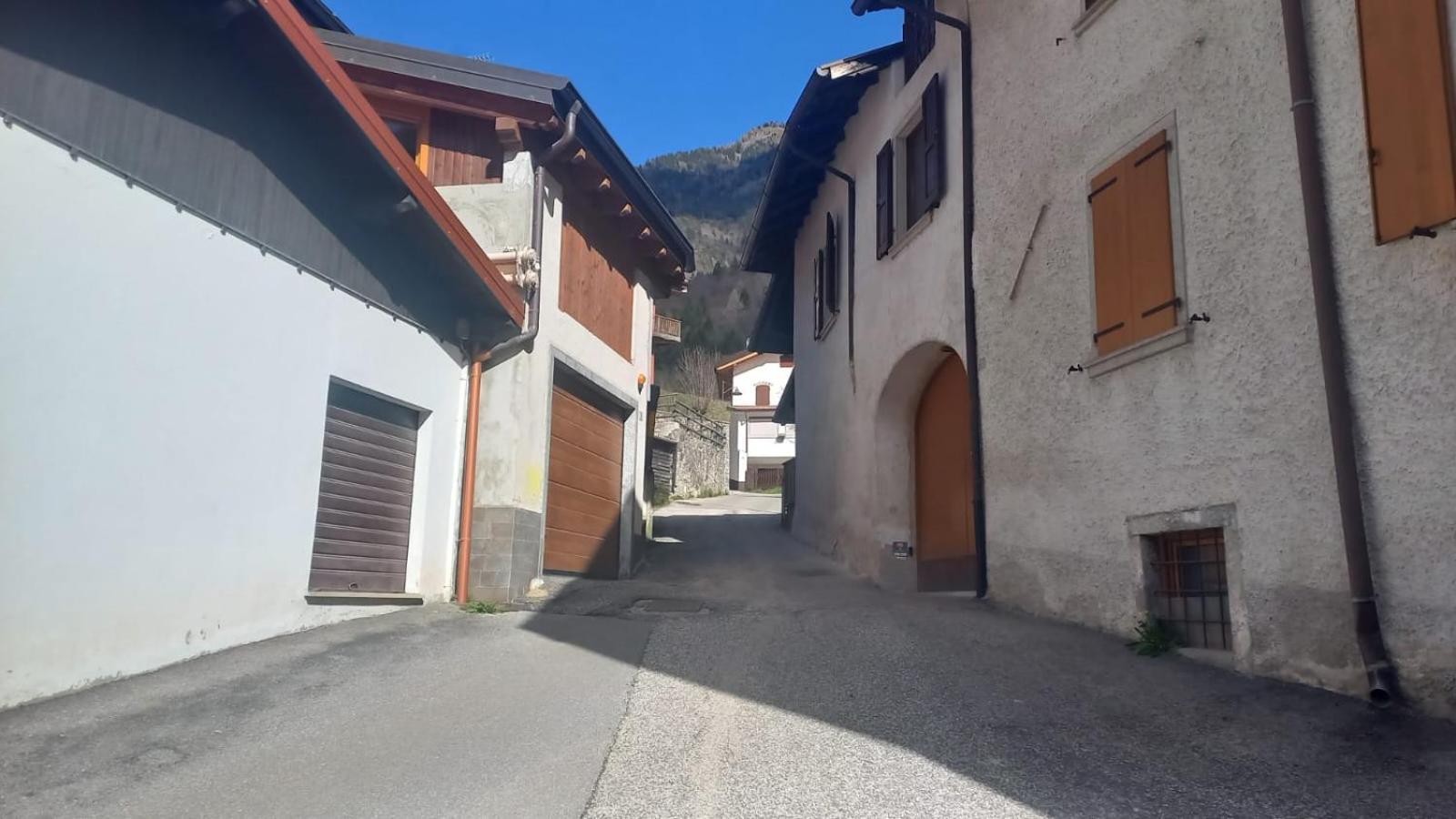 Residenza Al Castello Appartement Enguiso Buitenkant foto