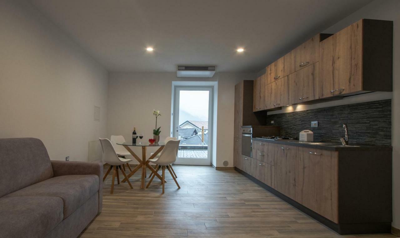 Residenza Al Castello Appartement Enguiso Buitenkant foto
