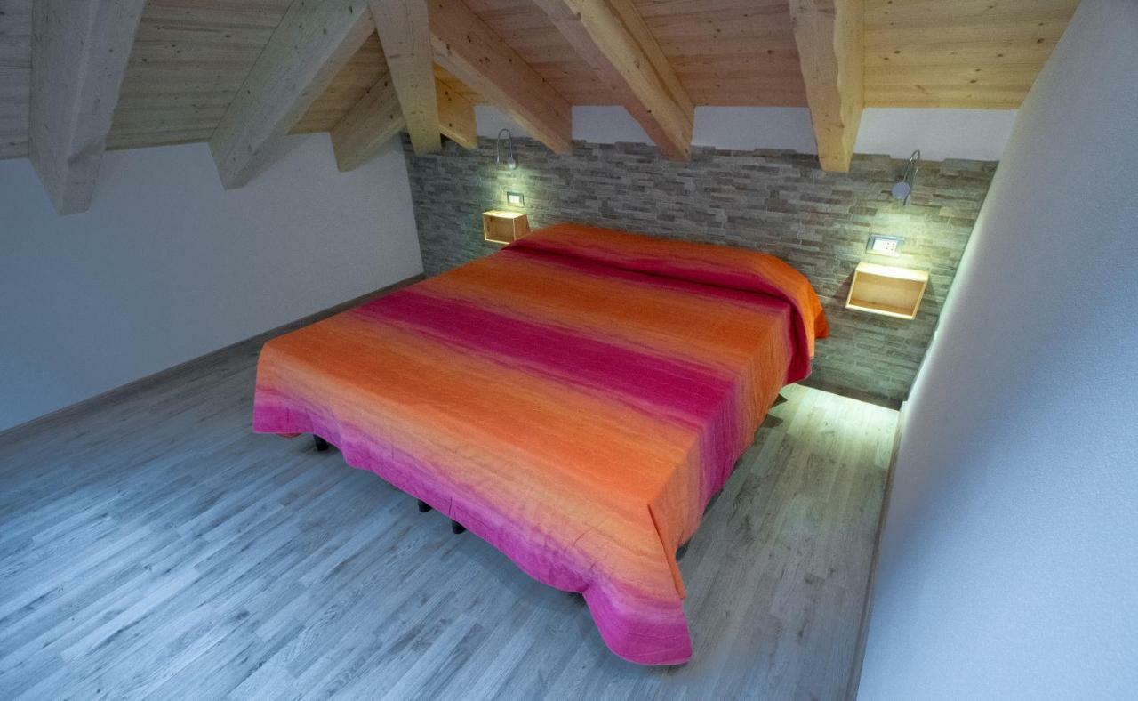 Residenza Al Castello Appartement Enguiso Buitenkant foto