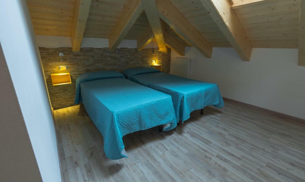Residenza Al Castello Appartement Enguiso Buitenkant foto