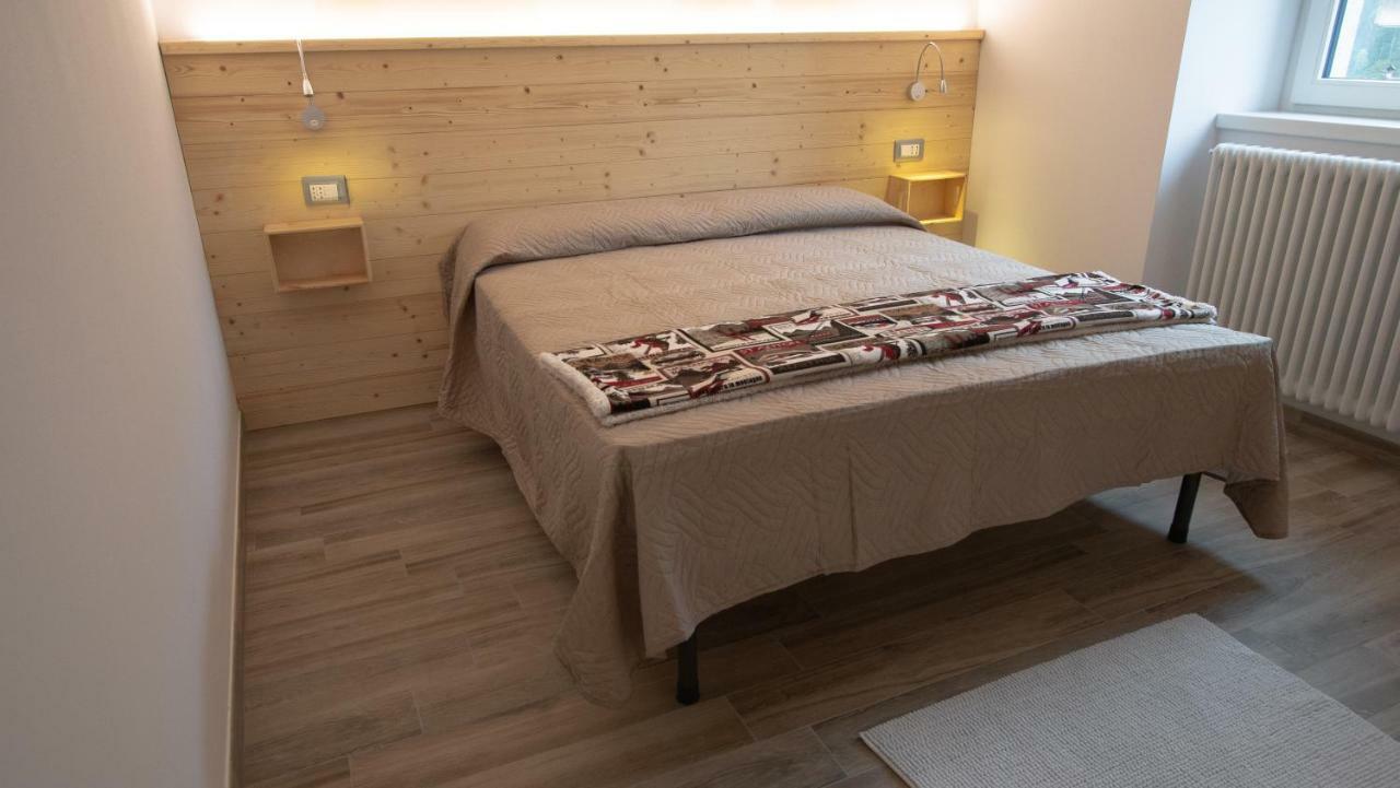 Residenza Al Castello Appartement Enguiso Buitenkant foto