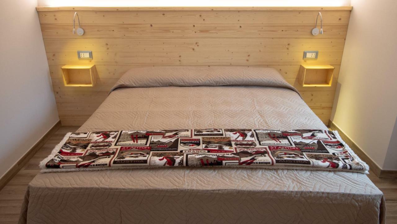 Residenza Al Castello Appartement Enguiso Buitenkant foto